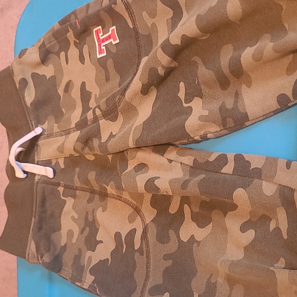 Clothing - Picture 3 of 3